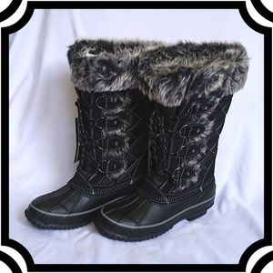 NWT Maine Woods Nicole Thermolite Snow Boot w/ Fur